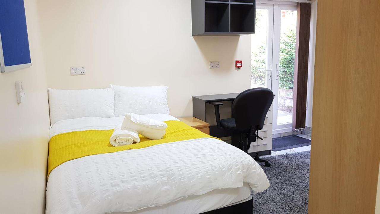 Double Ensuite Rooms Near City Centre Бирмингем Экстерьер фото