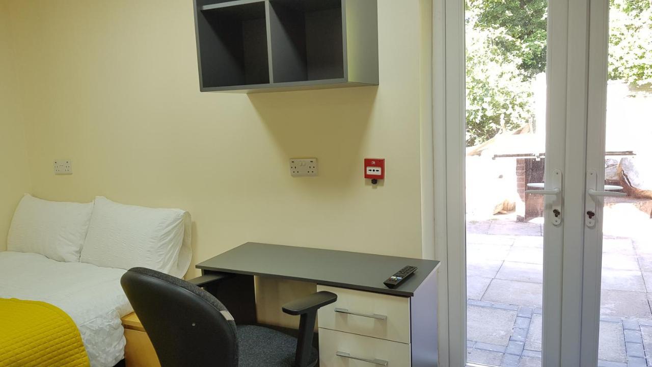 Double Ensuite Rooms Near City Centre Бирмингем Экстерьер фото