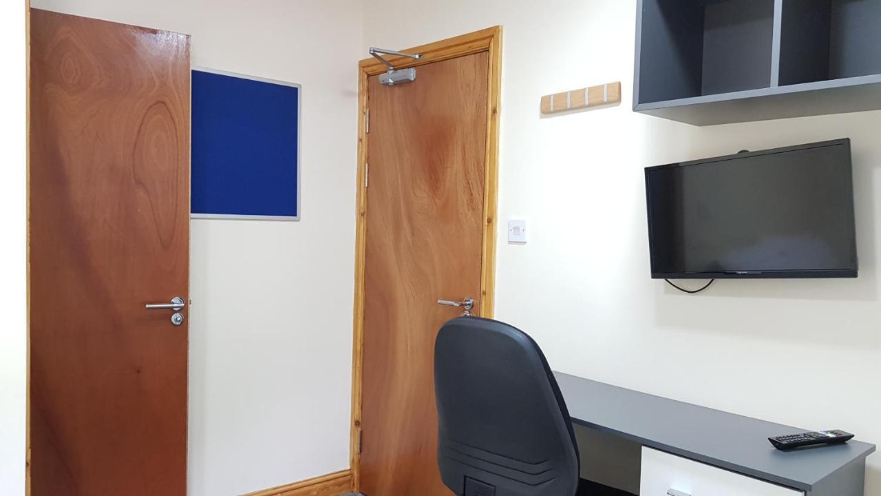 Double Ensuite Rooms Near City Centre Бирмингем Экстерьер фото